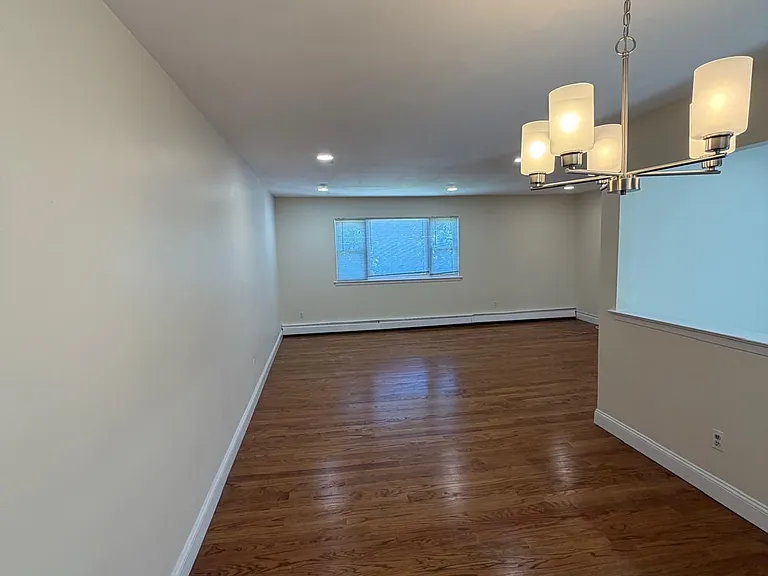 557B Plainview Rd — Photo 22