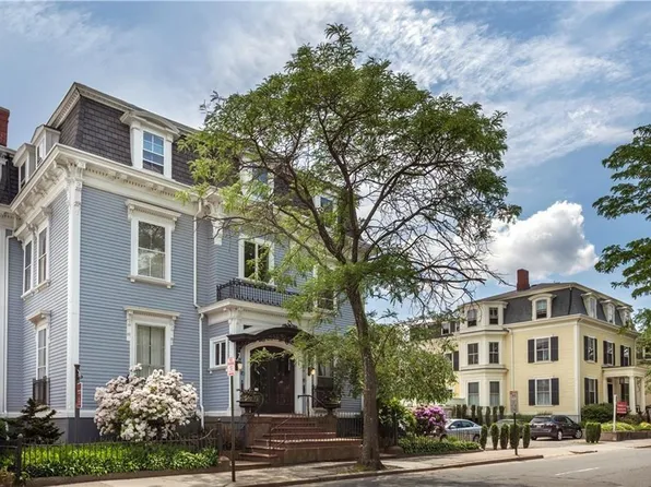 453 Angell St, Providence, RI 02906