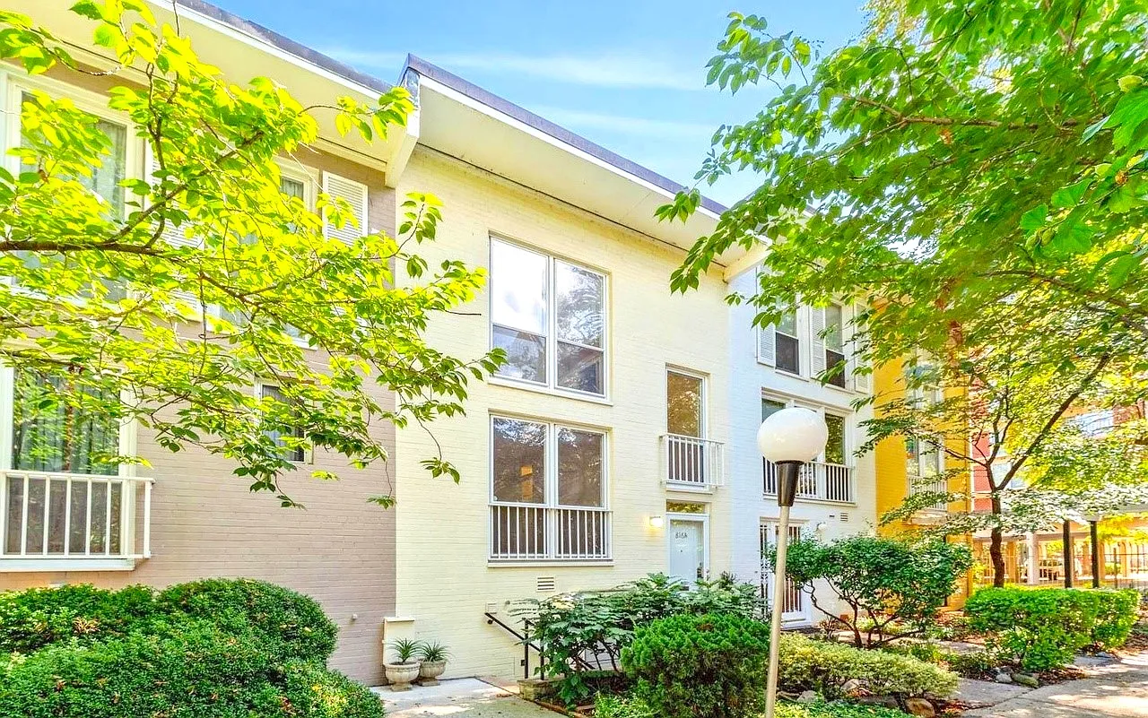 2 bed, 1.5 bath, 1065 sqft, $3,650 — Photo 2