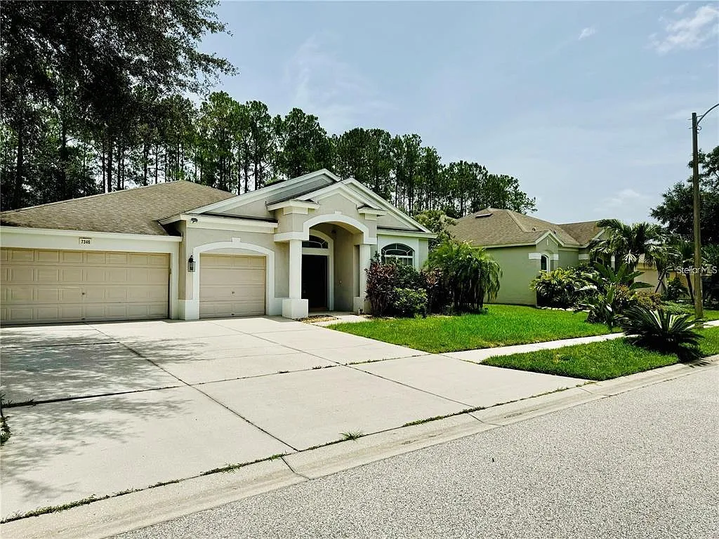 4 bed, 3.0 bath, 2763 sqft, $2,750 — Photo 2