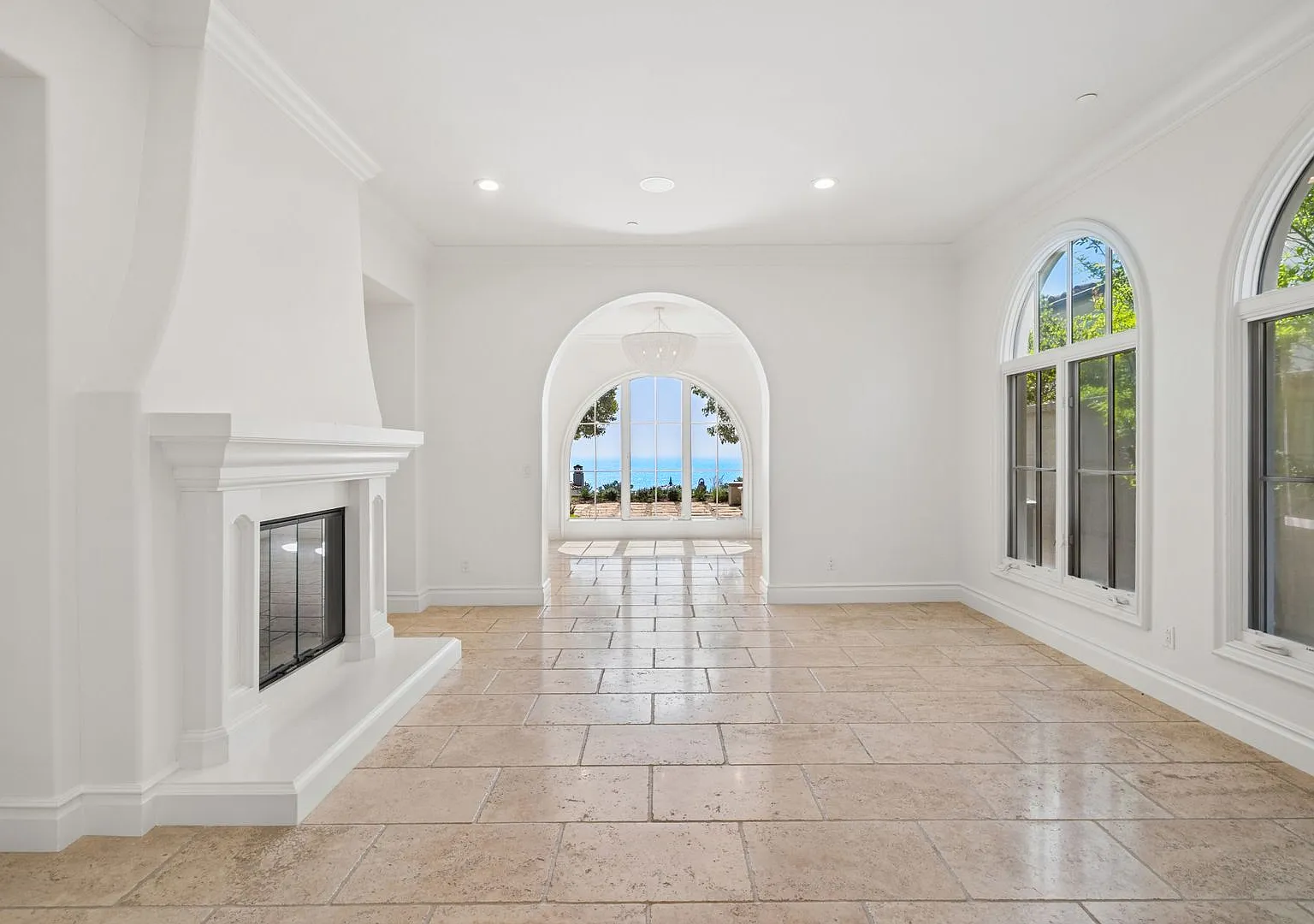 Rare Single-Level Spanish Coastal Retreat With Panoramic Ocean Views In Crystal Cove — Photo 3