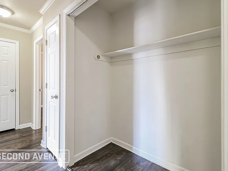 203 Glen Oaks Dr — Photo 12