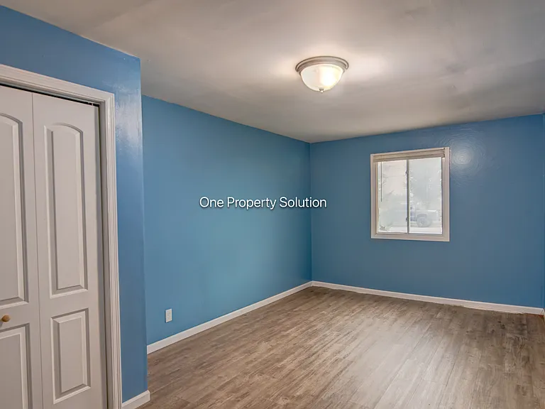 7611 Northcote Ave — Photo 16