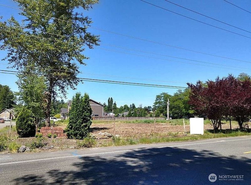 3rd image of 14311 120th Ave Court E