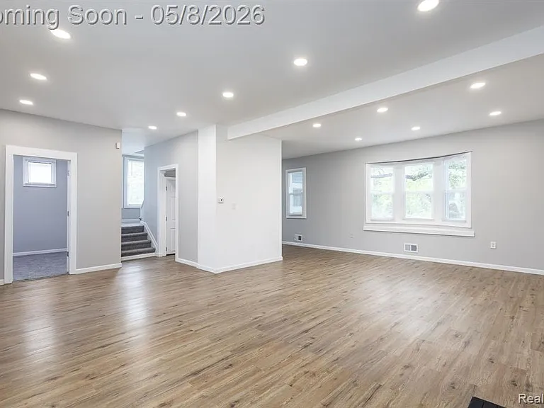 120 Woodland St — Photo 9