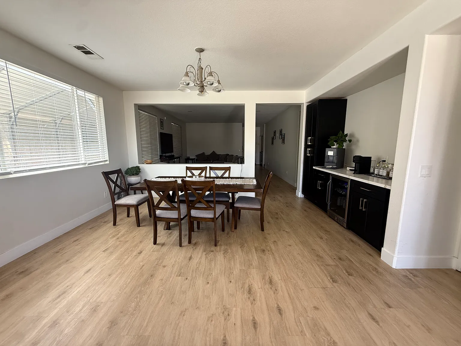 4 bed, 1377 sqft, $3,250 — Photo 3