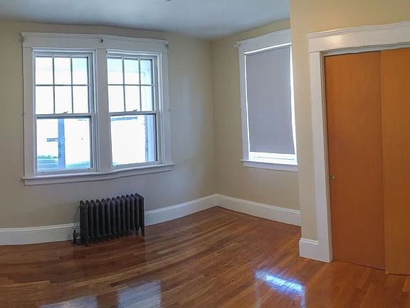 4th image of 18 Meadow Avenue # Fl 1ST