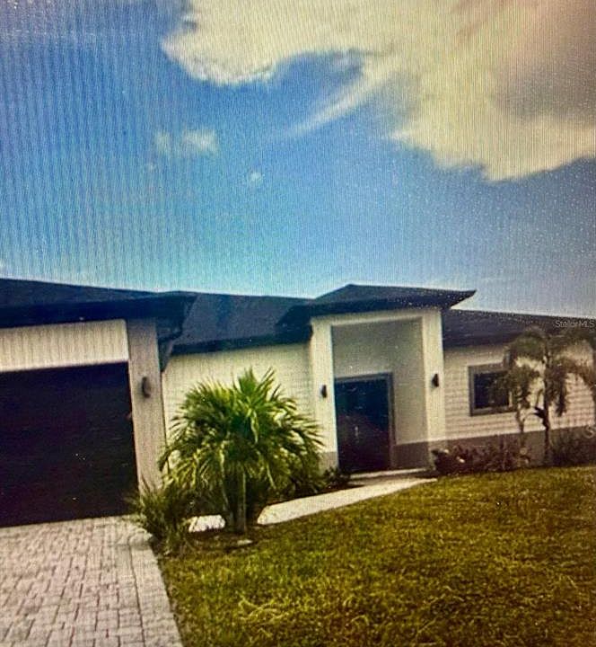 1st image of 704 MINDORA AVENUE