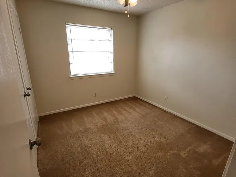 2410 Trailside Dr #A — Photo 12