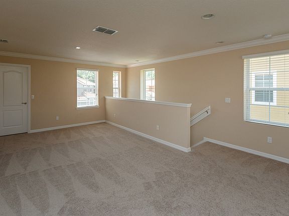 5th image of 270 Terracina Dr
