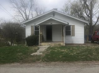 340 McGinnis St, Alton, IL 62002