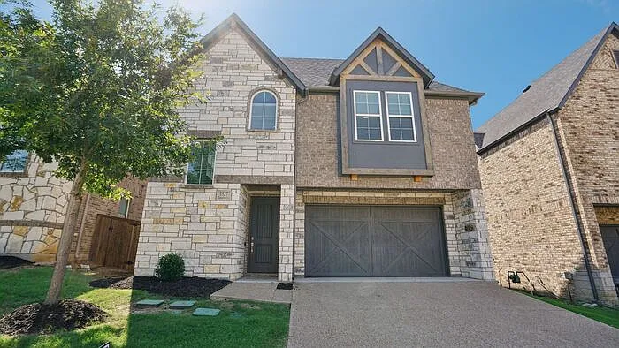 3 bed, 2.5 bath, 2213 sqft, $3,145 — Photo 1