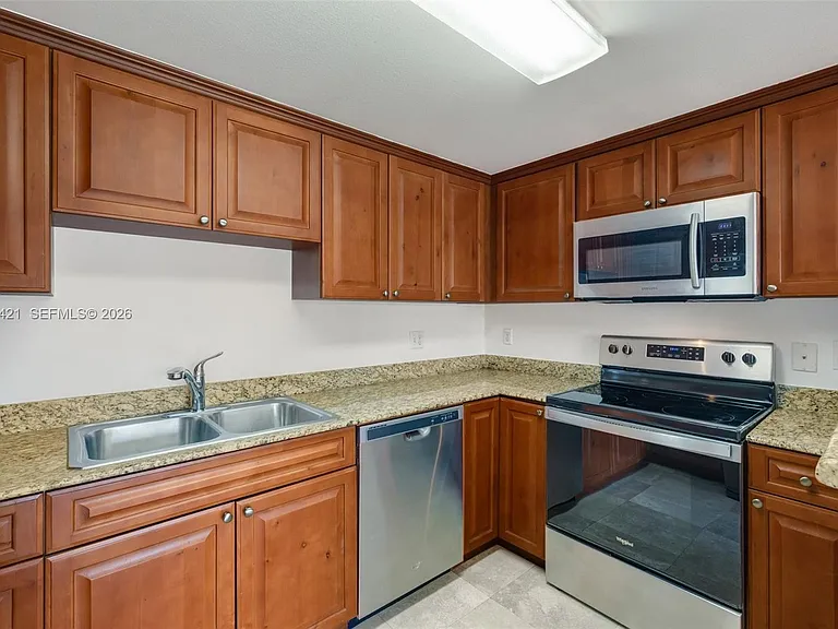 101 Sidonia Ave #404 — Photo 18