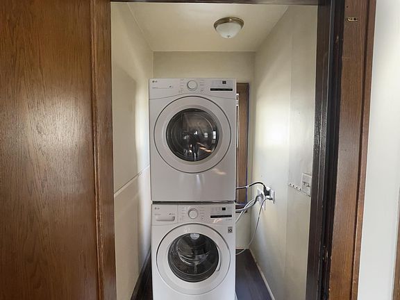 3rd image of 3436 Stevens Ave Unit 2