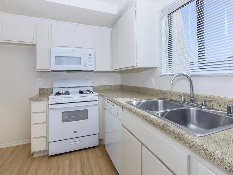 2 Bed 2 Bath Upstairs Kitchen