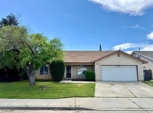 1244 Estabrook Ave, Clovis, CA