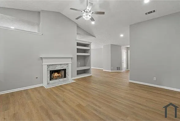 4 bed, 2704 sqft, $2,900 — Photo 3