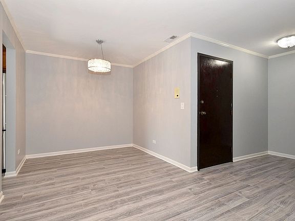 4th image of 501 Cumberland Trl #C3