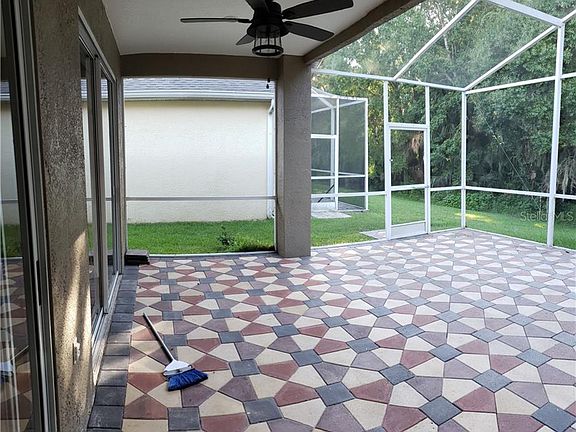 3rd image of 27725 Kirkwood Cir