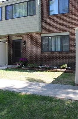 1st image of 130 Greenbrook Dr