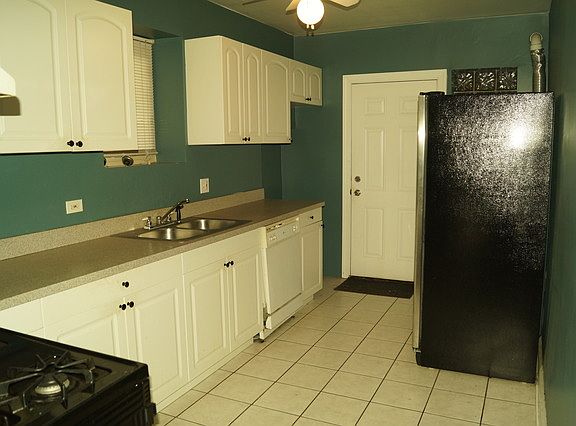 5th image of 2513 W Gunnison St