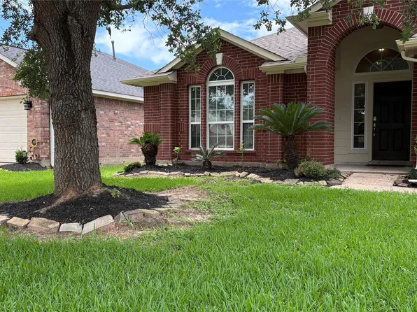 1414 Chandler Park Ln, Fresno, TX 77545