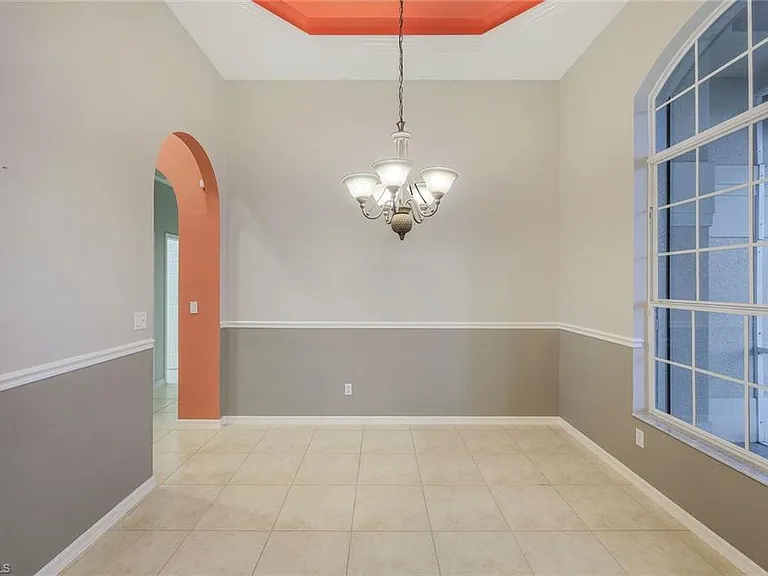 18025 Greenwood Dr — Photo 7
