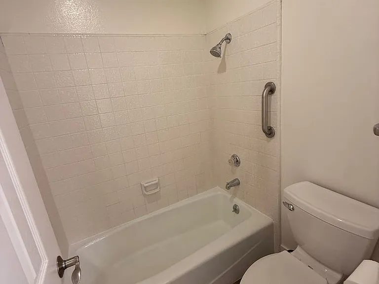 1406 Oak Knoll Rd — Photo 21