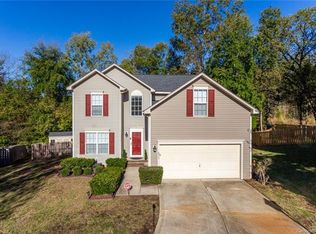 8315 Firefly Ln, Charlotte, NC 28215