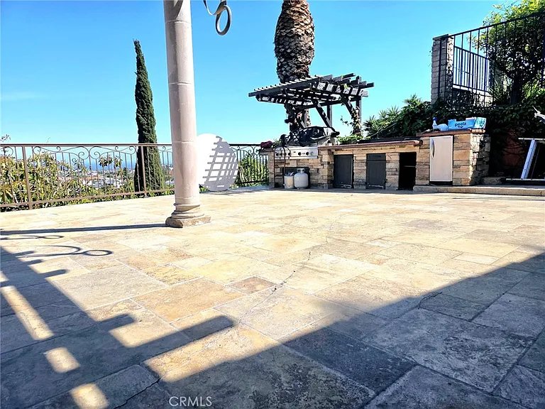 342 Lois Ln — Photo 45