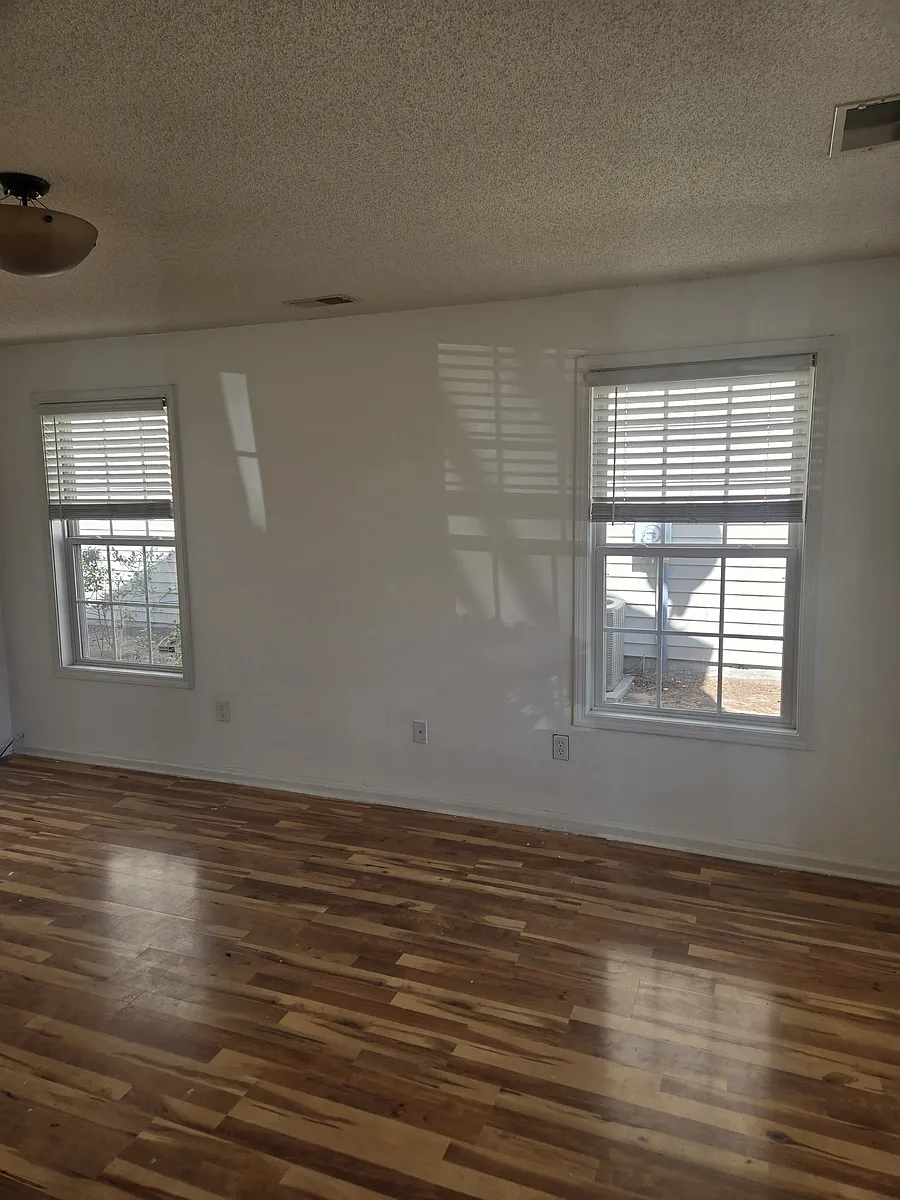 Family Room - 158 Lake Linden Dr