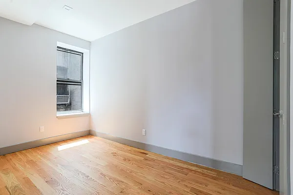 Rented by Brooklyn Group | media 18