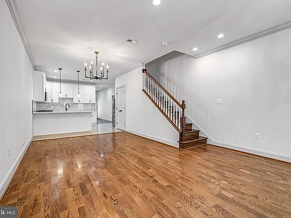 4th image of 205 S Gilmor St