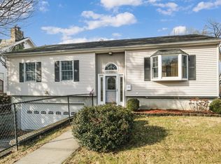 216 Pine St, Peekskill, NY 10566