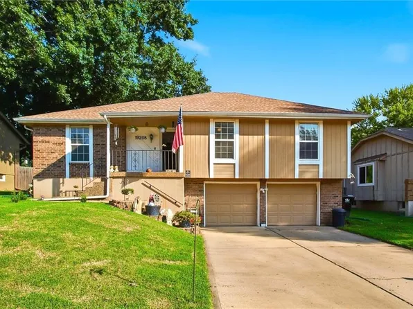 19208 E 14th St N, Independence, MO 64056