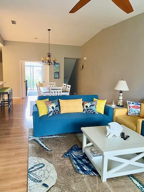 3 bed, 1300 sqft, $2,500 — Photo 4