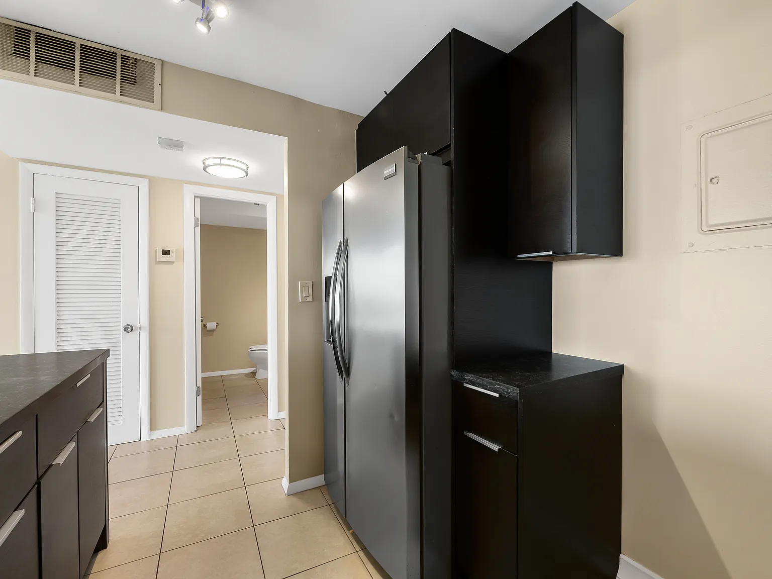 1 bed, 1.5 bath, 780 sqft, $1,995 — Photo 4