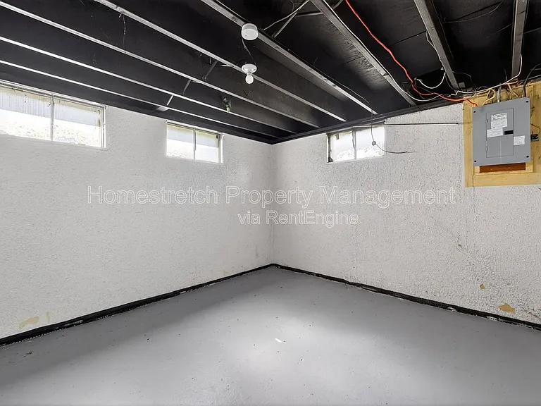 1310 Petite Dr — Photo 30
