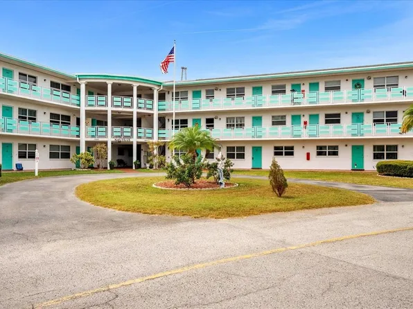 1950 59th Ave N APT 112, Saint Petersburg, FL 33714