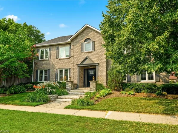 1154 Windrush Dr, Oakville, ON L6M 1T8