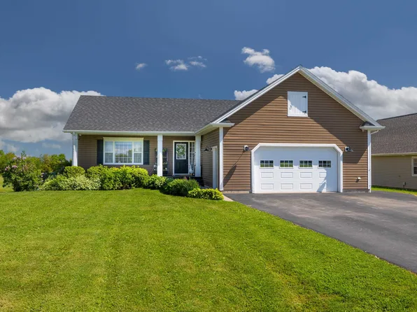 61 Bonavista Ave, Stratford, PE C1B 0E5