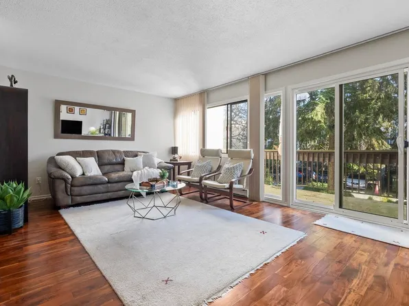 7307 Montecito Dr #5, Burnaby, BC V5A 1R2