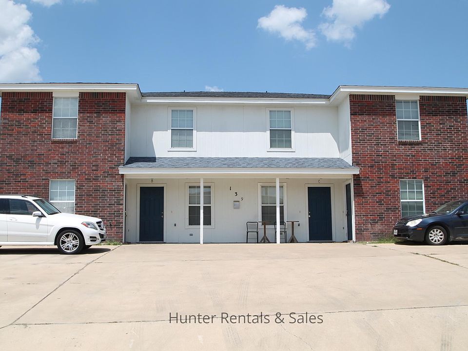 1st image of 139 Ryan Cir Unit B