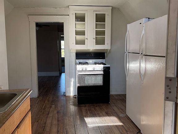 2nd image of 6404 Carl Ave #Up