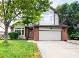 210 N Parkdale St, Wichita, KS 67212