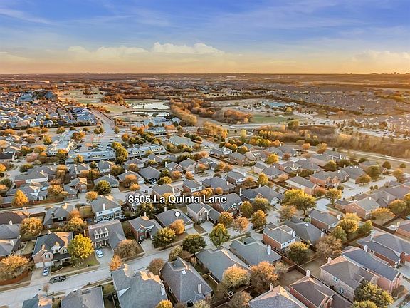 4th image of 8505 La Quinta Ln