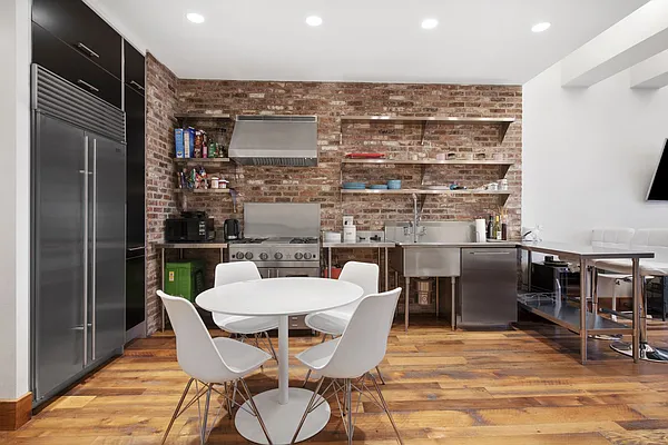 Rented by Compass | media 13