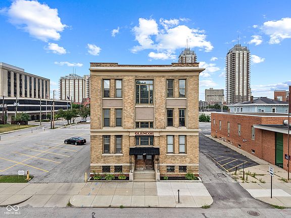 3rd image of 627 N Pennsylvania St #6F