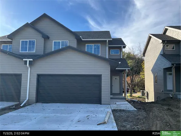 7158 N 79th Ct, Omaha, NE 68122