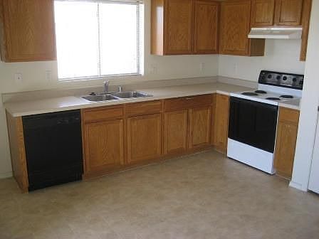 2nd image of 118 S 110th St